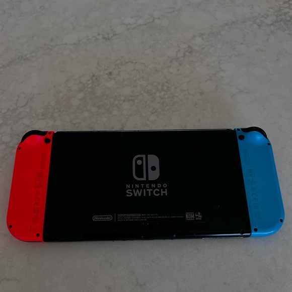 Nintendo Switch - Hardshell Case - Pro-controller - dock - Picture 8 of 13